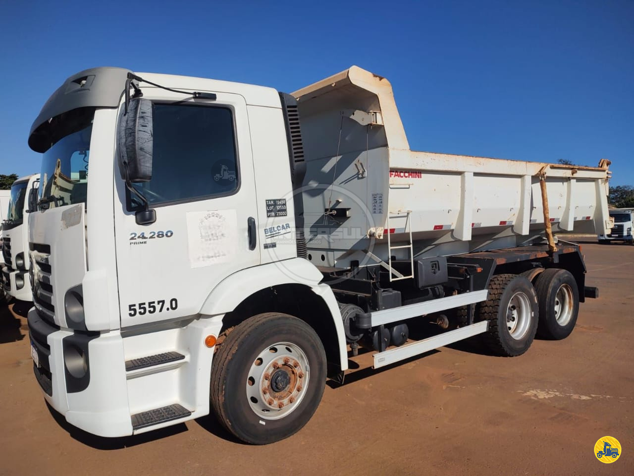 CAMINHAO VOLKSWAGEN VW 24280 Caçamba Basculante Truck 6x2 Intersul Caminhões SAO PAULO SÃO PAULO SP